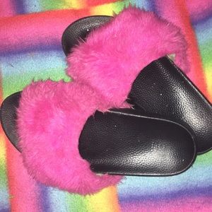 Fluffy sandals